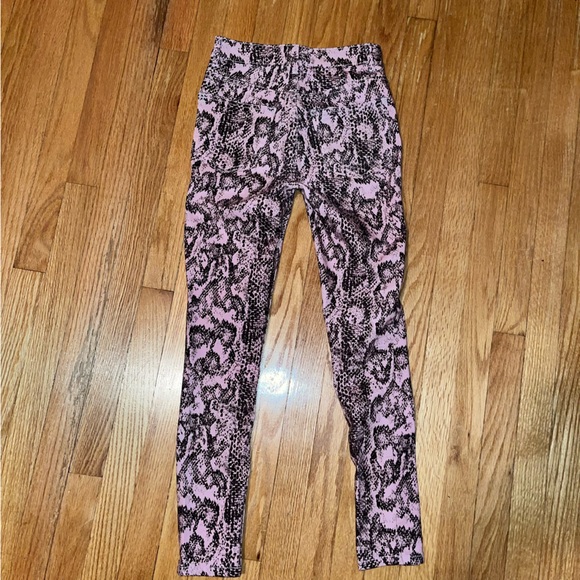 UO Urban Outfitters BDG Twig High-Rise Snake Print Jean - Picture 4 of 6